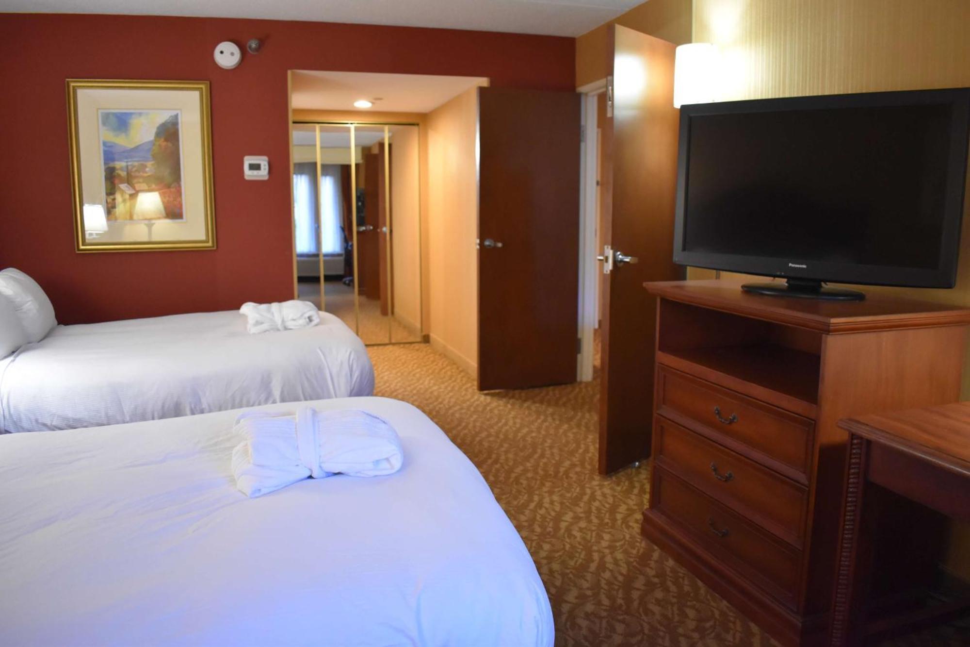 Double Suite with Balcony - Non-Smoking