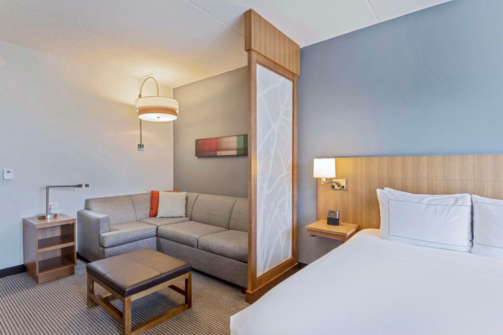 King Room,1551960664:JPEG
